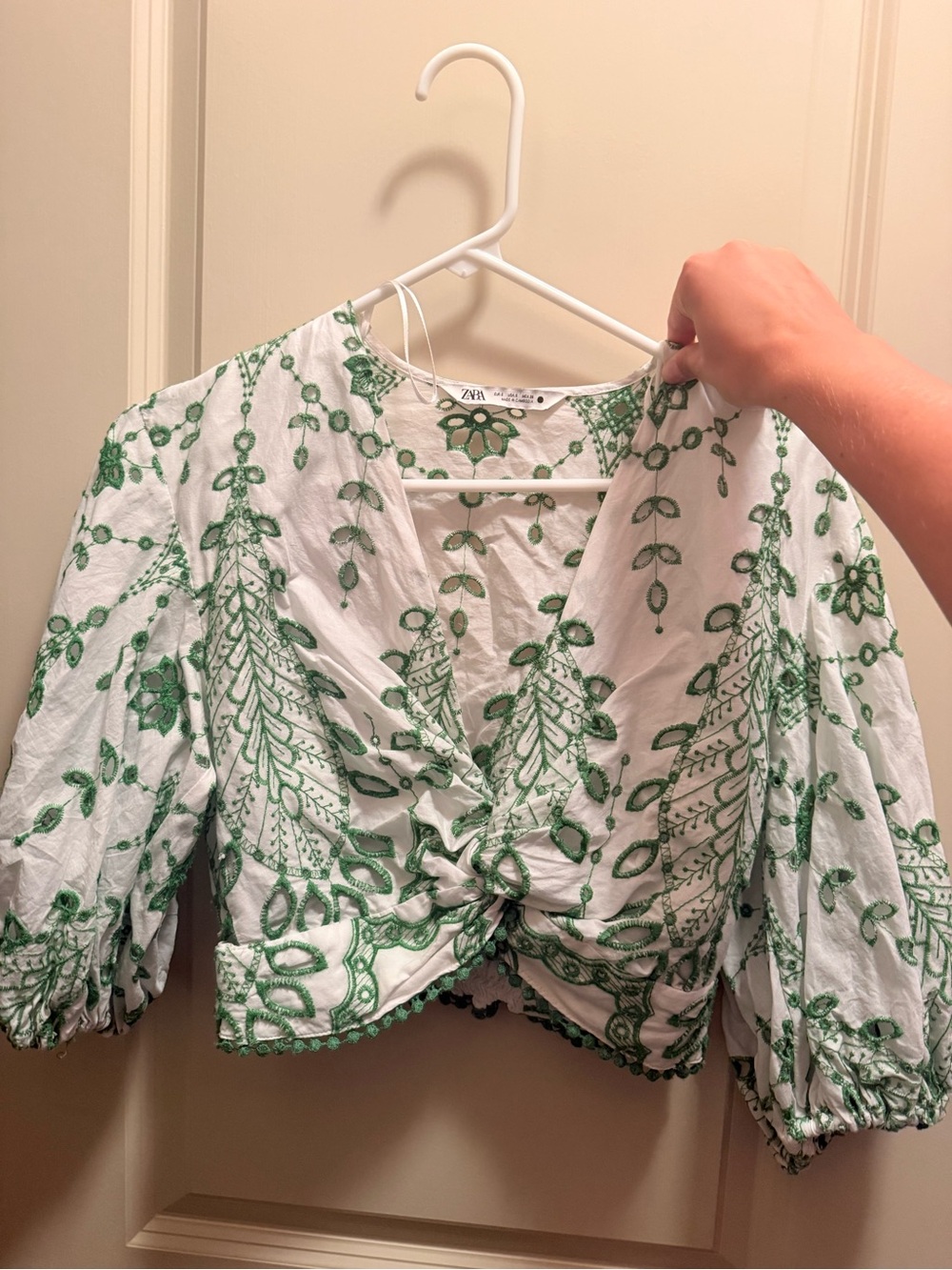 Zara White Cropped Knot-Front Blouse with Green Embroidery